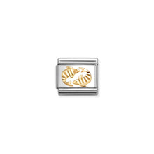 Load image into Gallery viewer, COMPOSABLE CLASSIC LINK 030167/12 PISCES WITH ETCHED DETAIL IN 18K GOLD