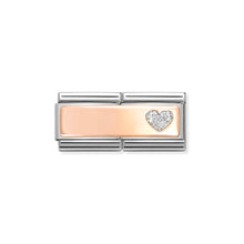 Load image into Gallery viewer, COMPOSABLE CLASSIC DOUBLE LINK 430721/02 ENGRAVING PLATE WITH GLITTER HEART IN 9K ROSE GOLD
