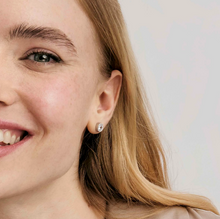 Load image into Gallery viewer, SEIDIVINA EARRINGS 241404/012 GOLD WITH WHITE CZ CIRCLE STUD