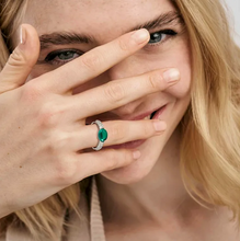 Load image into Gallery viewer, MYRADIANCE RING 241500/041 GREEN STONE WITH CZ