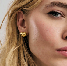 Load image into Gallery viewer, ARMONICA EARRINGS 241308/006 LARGE GOLD HEART STUDS
