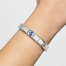 Load image into Gallery viewer, COMPOSABLE CLASSIC LINK 330204/45 WORLD MAP ON HEART IN SILVER & ENAMEL