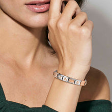 Load image into Gallery viewer, COMPOSABLE CLASSIC LINK 430610/005 HEART ETCHED DETAIL IN 9K ROSE GOLD & RED CZ HEART