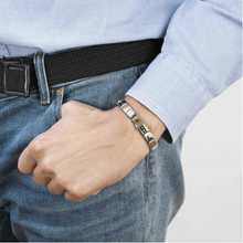 Load image into Gallery viewer, COMPOSABLE CLASSIC LINK 030259/17 SNOWBOARDER IN 18K GOLD AND ENAMEL