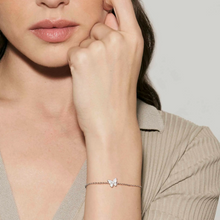Load image into Gallery viewer, SWEETMADAME SILVER BRACELET 242005/040 SMALL BUTTERFLY WHITE CZ
