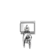 Load image into Gallery viewer, COMPOSABLE CLASSIC LINK 331819/01 HORN HAND PENDANT CHARM IN SILVER
