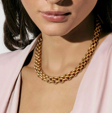 Load image into Gallery viewer, WEAR &amp; STYLE NECKLACE 134508/012 GOLDEN CURVED LINK CHAIN
