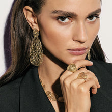 Load image into Gallery viewer, LEAF OF LIGHT NECKLACE 243106/012 GOLD SMALL HEART
